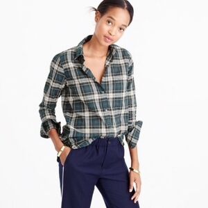 J. Crew Boy Fit Green Plaid Long Sleeve Crinkle Shirt Size 8 Holiday Christmas